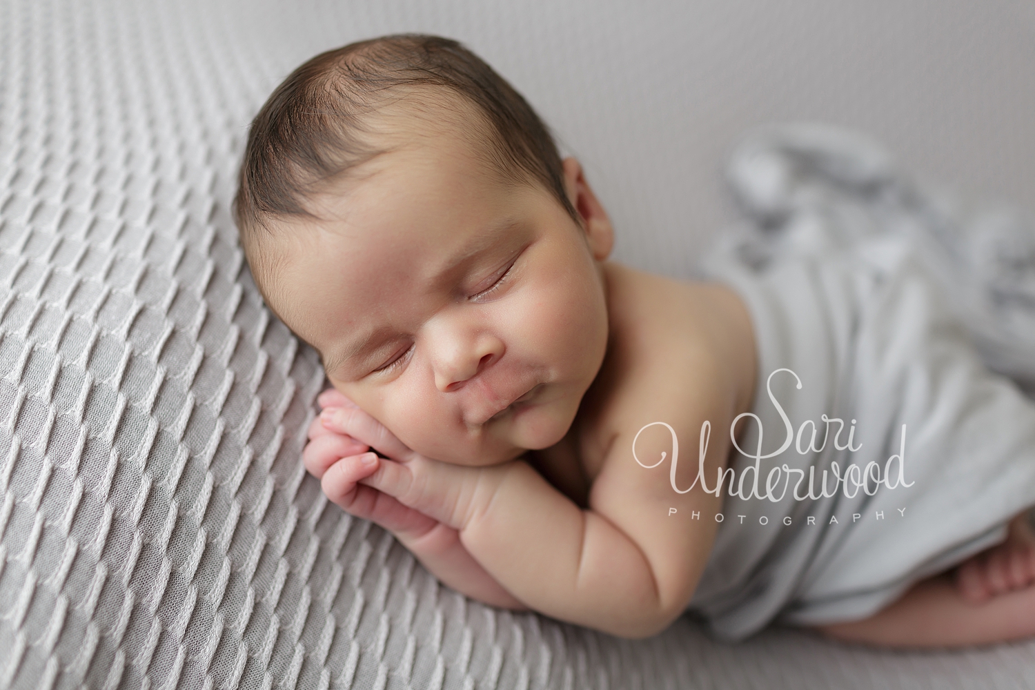 Hunter’s Creek Newborn Photographer – Miles | 16 days old